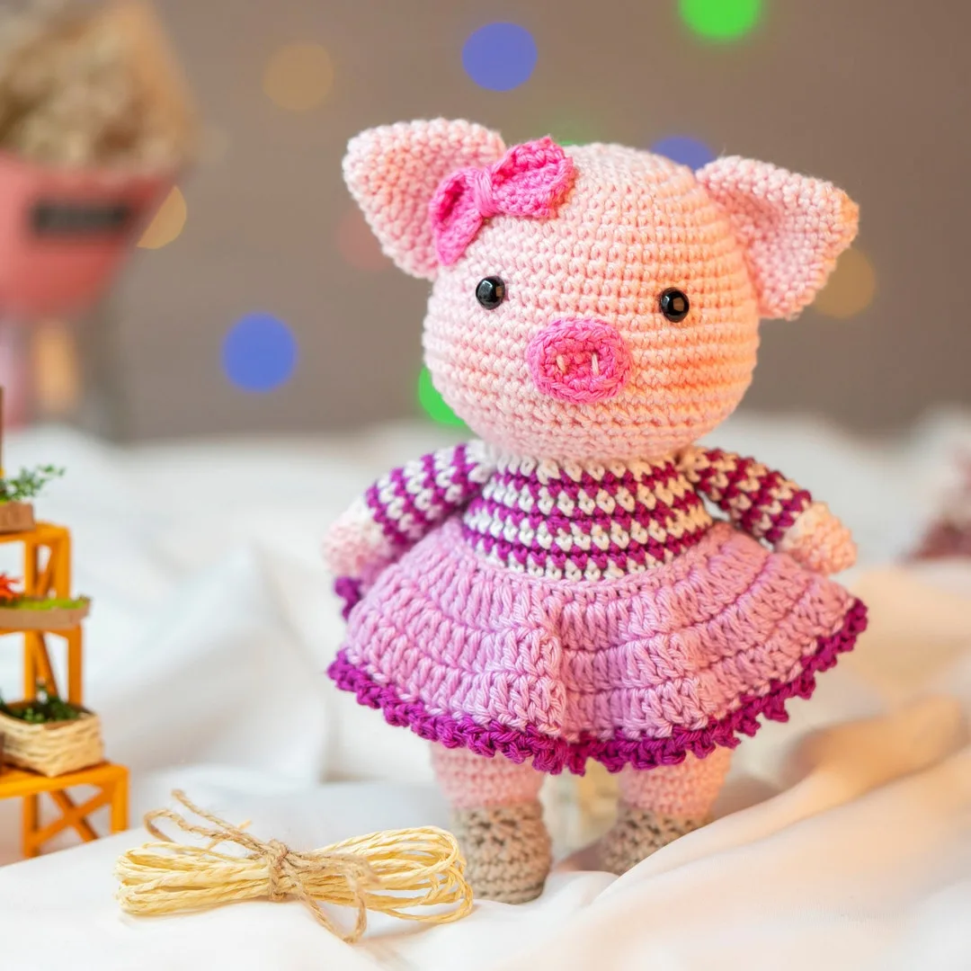 30+ Stinkin' Cute Crochet Pig Patterns (Oink!) - Zamiguz